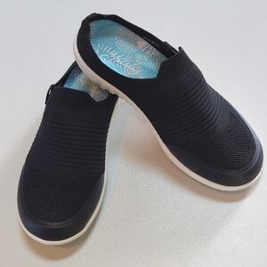 Spenco, Blissful, Knit Black Mules. 8D